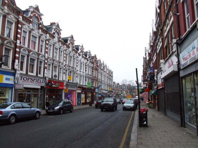 Topsfield Parade on Tottenham Lane, Crouch End, where businesses like Cloud7 brunch operate.